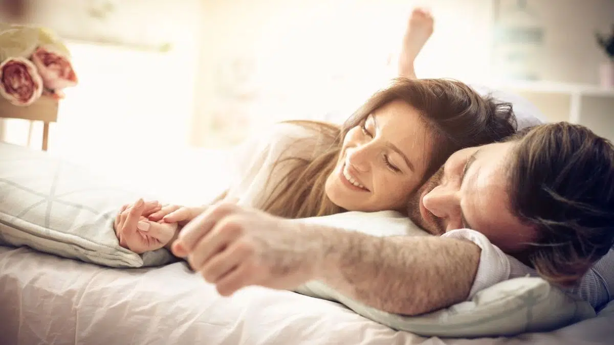 A couple romancing after taking Levitra pills